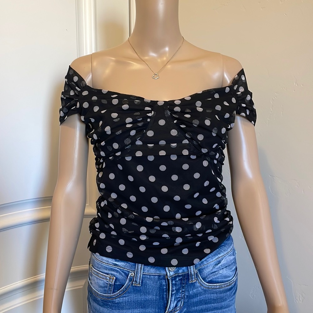 NEW BCBGMAXAZRIA Black Top size M